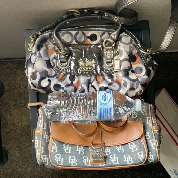 Coach and Dooney and Bourke small handbag in good condition - Picture 9 of 9